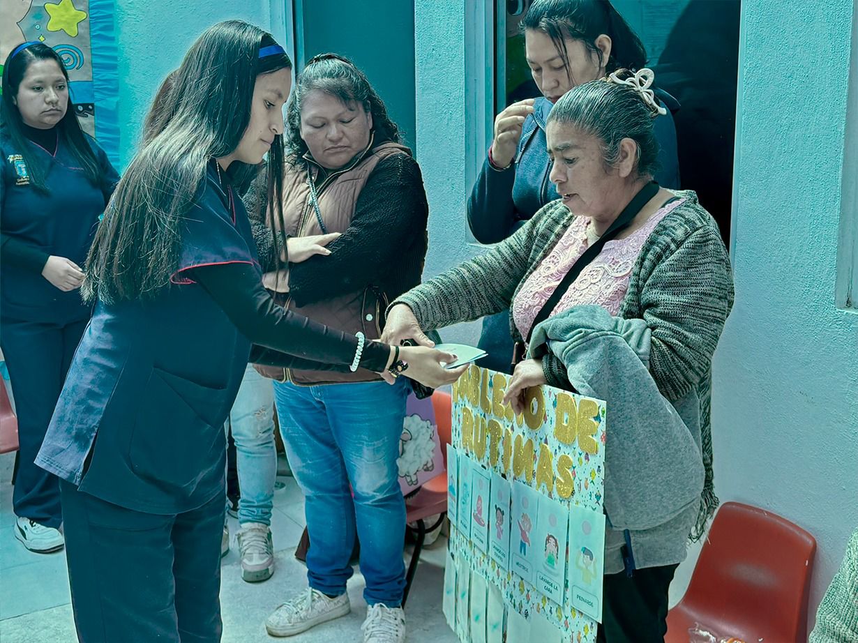 SMDIF Huamantla realiza taller para fortalecer el acompañamiento familiar en niñas y niños con autismo